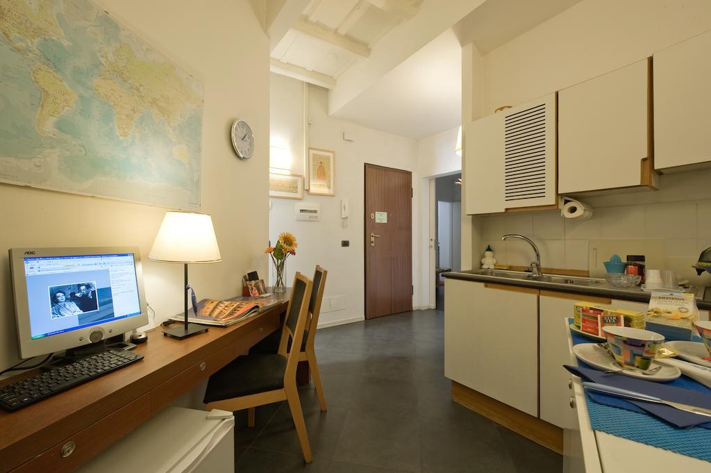 Small Double Room,507792960:JPEG